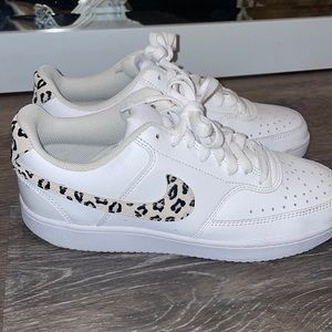 Leopard nikes